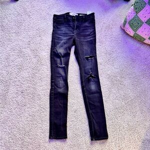 Hollister Women's Dark Blue Distressed Skinny Jeans